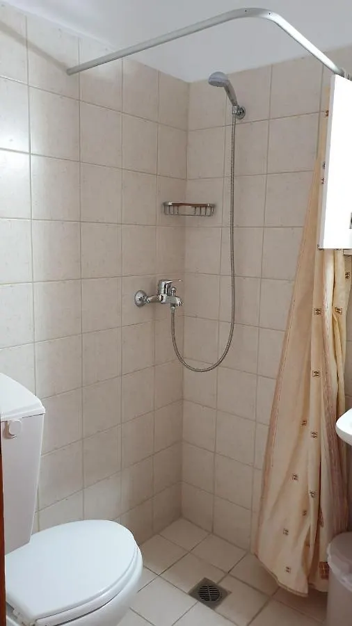 Katerina Rodon Apartments Nea Roda